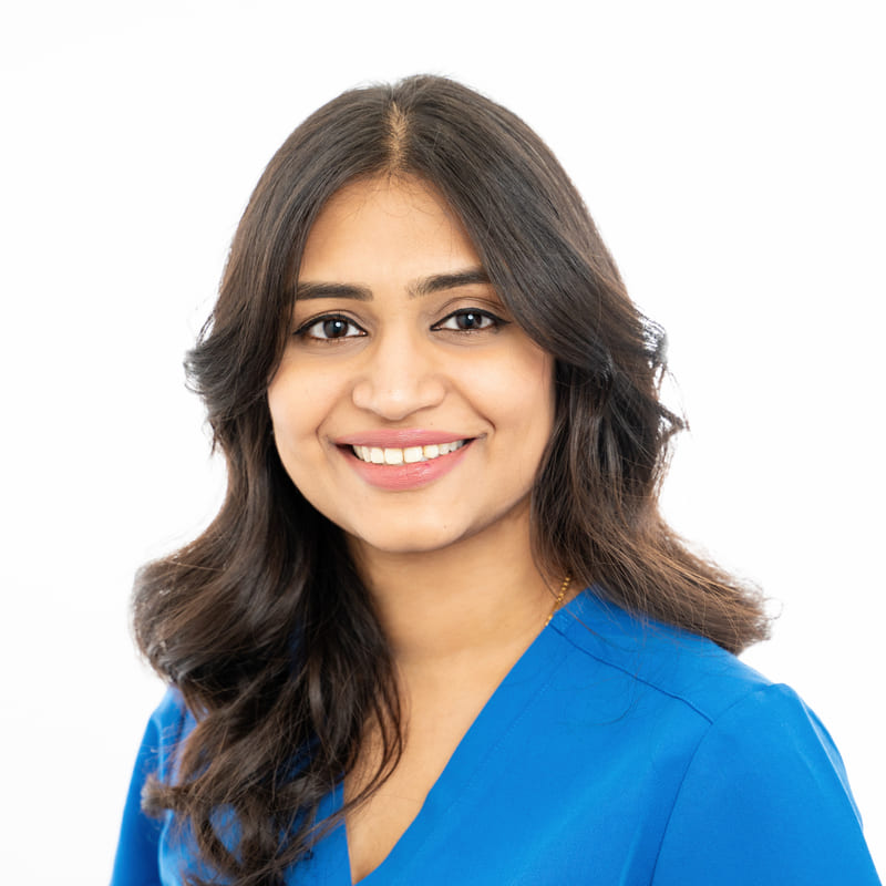 Varshini Ramalingam, dental assistant